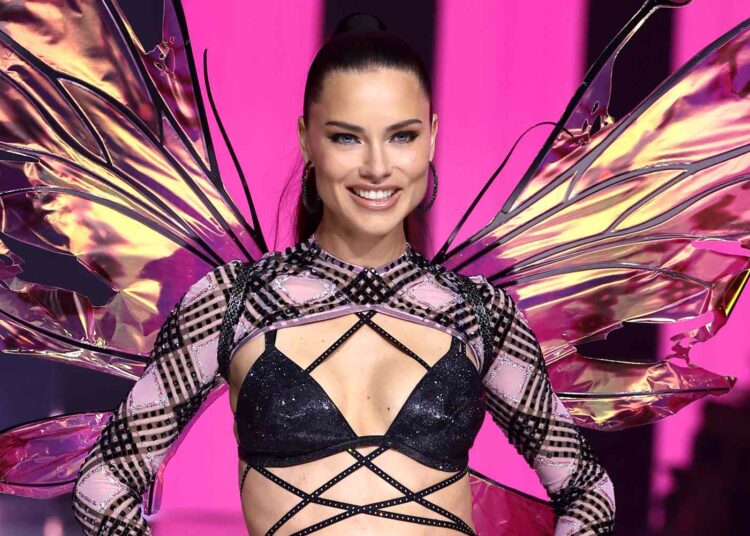 Rikthimi i bujshëm i Adriana Limës në Victoria’s Secret Fashion Show!