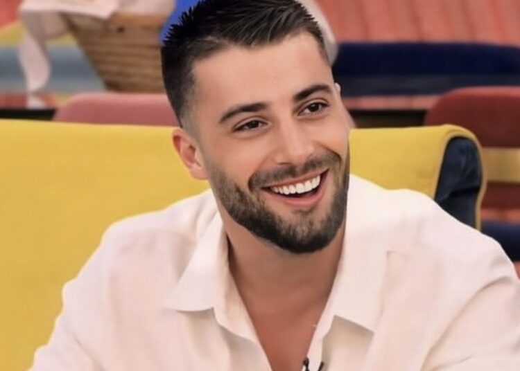 Meriton Mjekiqi do të rikthehet në ekran dhe (s)e merrni me mend ku!