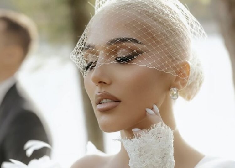 Ish-banorë të BBVK, dy këngëtarët e njohur i japin fund beqarisë!