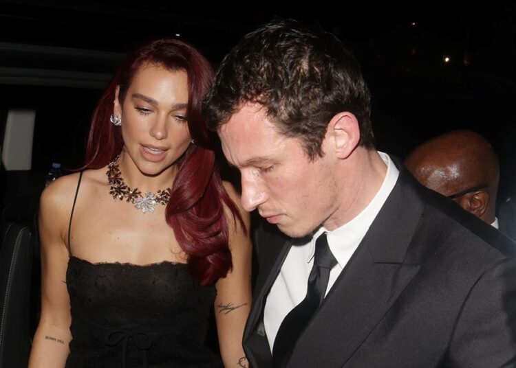 Dua Lipa më e lumtur se kurrë në krahët e të dashurit