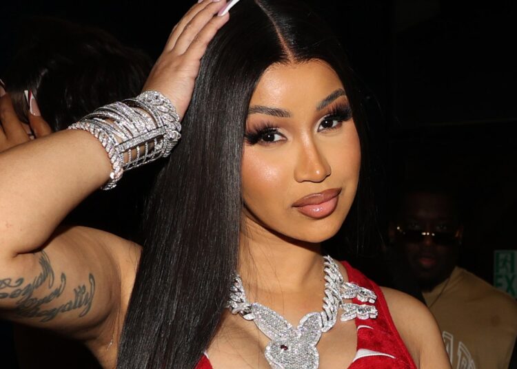 “Do të të shkatërroj!”/ Cardi B del nga vetja pas fitores së Trump