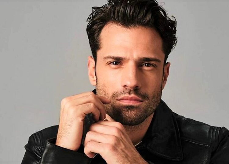 Konstantinos Argiros bëhet baba për herë të parë