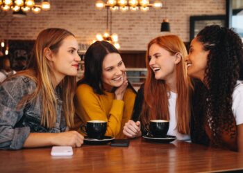 Ky veprim që e bëjmë çdo ditë po na shkurton jetën – më keq sa duhani!