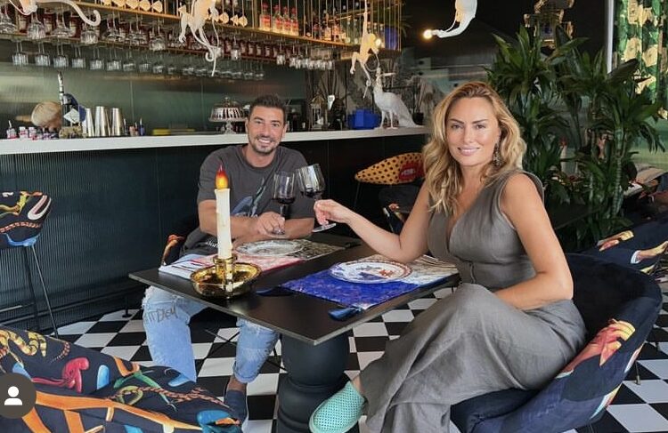 Eneda Tarifa tregon takimin e parë me Gent Laskun: Ishim vetëm ne të dy, në një vend të mbyllur!