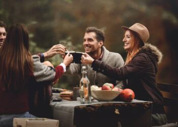 Këto janë 4 shenjat e horoskopit që të gjithë njerëzit i pëlqejnë!