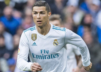 Ja pse Ronaldo nuk mban kurrë fanellë me mëngë të shkurtra!