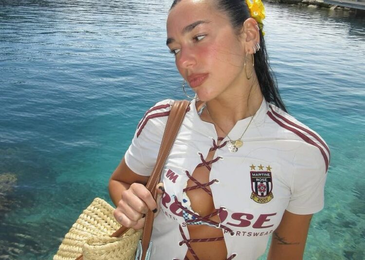 Dua Lipa feston Pashkët në Shqipëri: “O sa mirë me qen’ shqiptar”