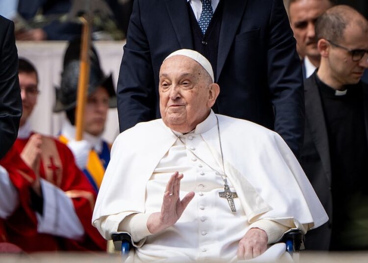 Mbyllet një epokë: Ndërron jetë Papa Françesku