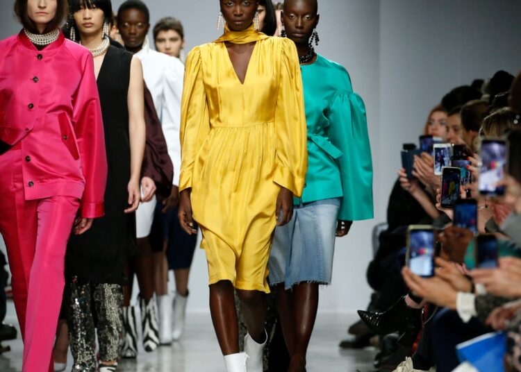 Bëhuni gati ta shihni kudo, kjo është ngjyra e sezonit pranverë/verë 2025!