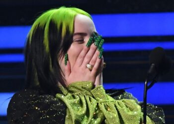 Billie Eilish shpallet ”Artistja e vitit” në American Music Awards