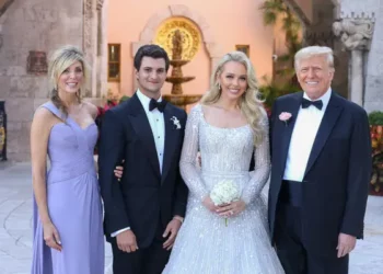 Trump bëhet gjysh për të 11-tën herë, vajza e tij sjell në jetë një djalë