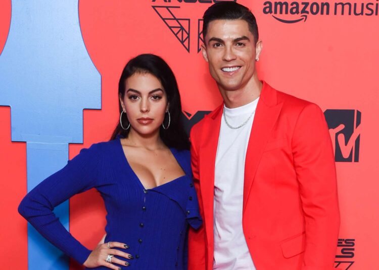 1 javë pushime, Ronaldo dhe Georgina paguajnë kuzhinieren më shumë se 1 milion euro!
