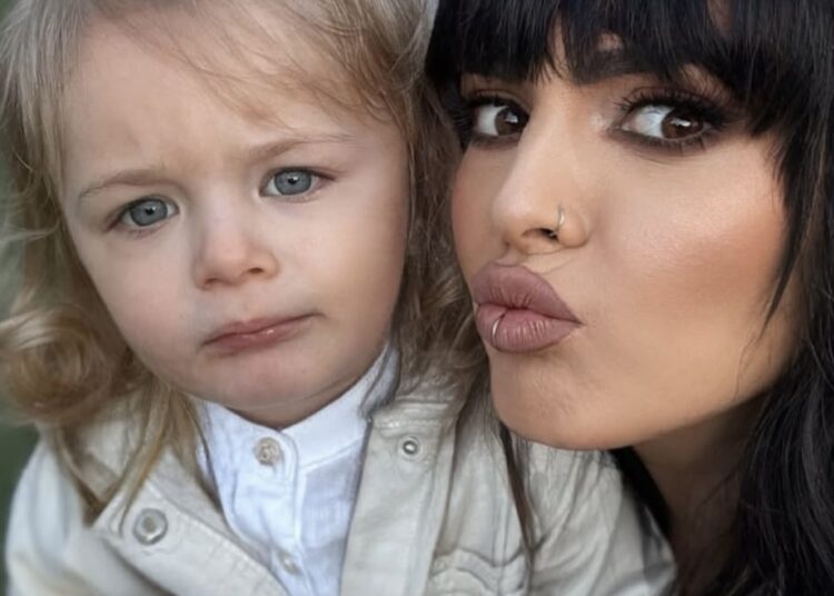 “Ndoshta nuk jam nëna perfekte”, Fifi prek me dedikimin për të birin!