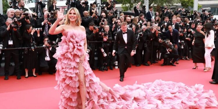 Bella Hadid, Irina Shayk, Heidi Klum… Yjet shkëlqejnë në tapetin e kuq në Kanë