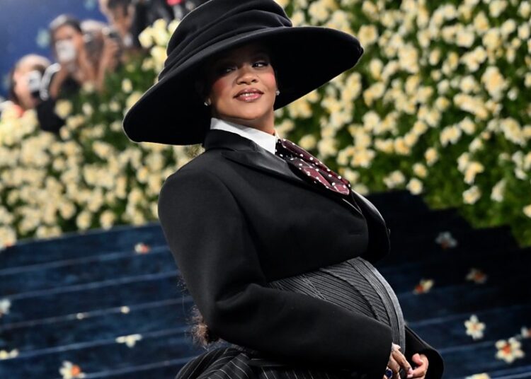 “Ndihesha shumë e lodhur në fillim”, Rihanna flet për shtatzaninë e tretë