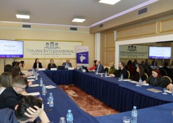 Të rinjtë në Ballkan bashkojnë forcat kundër ekstremizmit të dhunshëm!