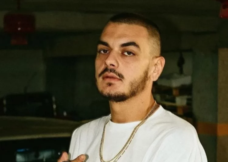 “Më la kur isha ende brenda”, këngëtari tregon ndarjen që s’e priste pas daljes nga “Ferma VIP”