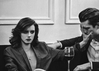 Sekreti i fuqisë femërore: Si ta bësh atë të lutet për dashurinë tënde!