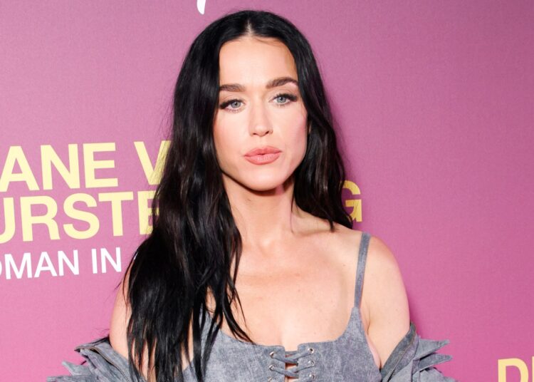 Pas ndarjes nga Orlando, Katy Perry “kapet mat” me ish-kryeminstrin e këtij shteti