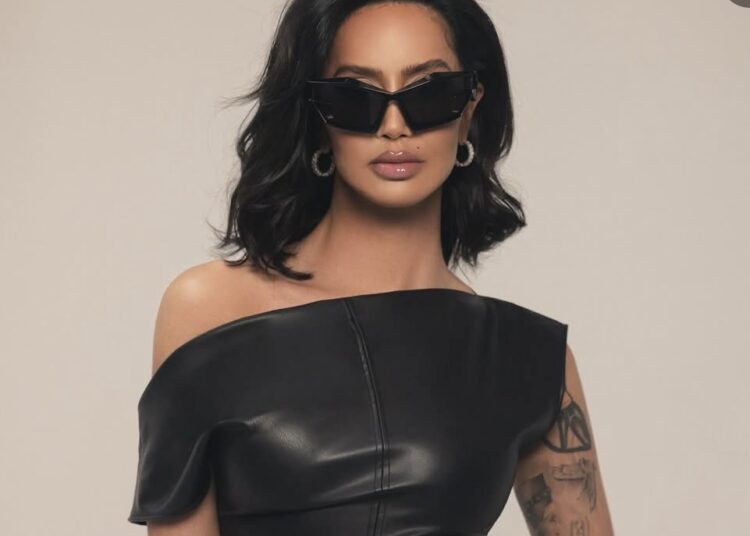 Koncert pak javë pas lindjes? Dafina i ngriti dyshimet vetëm me 1 foto!