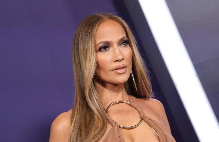 “Është full”, Nuk e njohën në dyqanin Chanel në Stamboll, JLo largohet qetësisht, por…