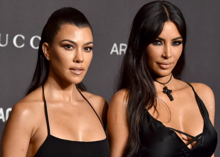 Fundi i “The Kardashians”? Motrat nuk lanë gjë pa i thënë njëra-tjetrës dhe ne jemi gjithë sy e veshë!