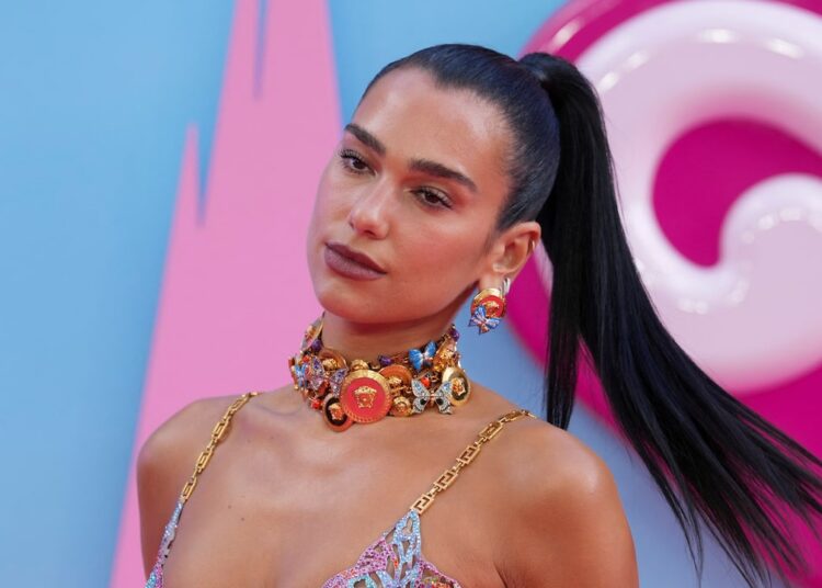 Dua Lipa i “rrëzon” të gjithë: Ja sa miliona ka grumbulluar këngëtarja shqiptare!