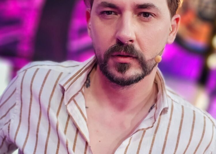 Kastro Zizo bën rrëfimin prekës: “E mësova pas 10 vitesh se vajza ime është autike”