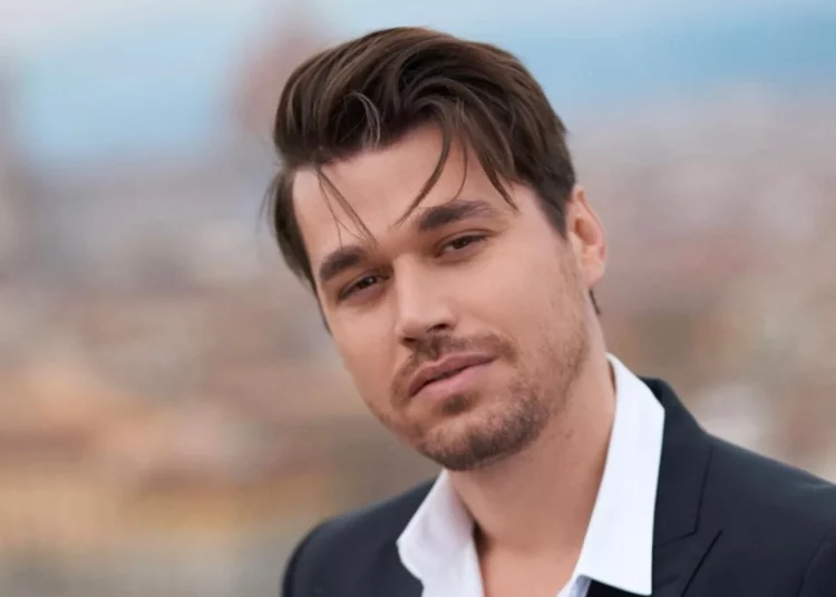 Alban Skënderaj dorëzon armët: Fotoja që s’arriti dot ta bënte…edhe pas 100 vitesh!