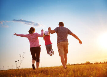 Cila është mosha perfekte për të pasur fëmijë? Ja çfarë thotë shkenca!