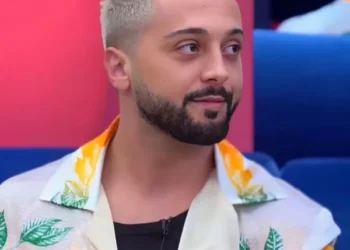 Gjesti reagon për herë të parë pas vdekjes së vëllait dhe zbulon kur do të rikthehet në muzikë