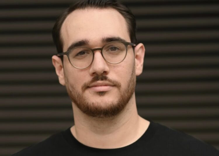 Djali i Aida Shtinos në listën prestigjioze Forbes, kush është Brendon Ahmeti?