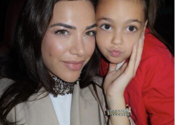 “Ça keni mor Zot?”/Sara Hoxha shpërthen ndaj komenteve negative në videon me vajzën