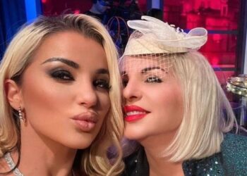 Roza Lati rikthehet me një projekt krejt ndryshe krah nënës së saj, Rita Lati!