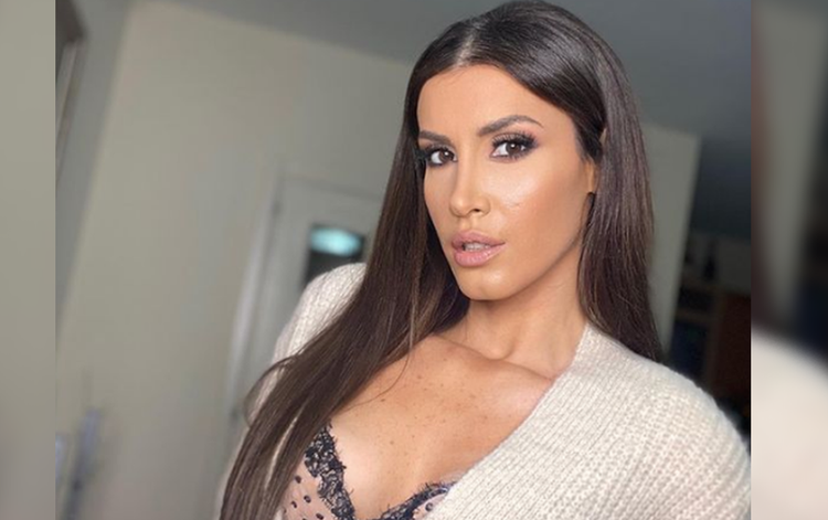 “Lëre të shijojë fëmijërinë”, Aulona i përgjigjet kritikëve për mënyrën si rrit të bijën