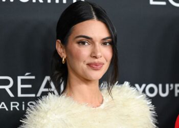 “Nuk jam lezbike”, Kendall Jenner i jep fund thashethemeve: Do ta thosha hapur nëse do isha!