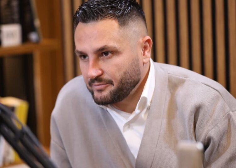 Bes Kallaku në një marrëdhënie të re? Ja detaji që na bëri të dyshojmë!