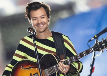 “I babëzitur”, fansat u sulen këngëtarit të njohur pasi panë biletat për koncertet e tij!