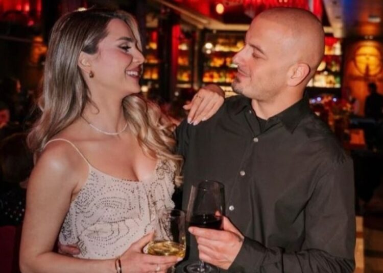 Adrian Gaxha u martua dhe pret të bëhet baba!