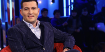 “Zoti është me durimtarët”, mesazhi i shkurtër i Arbër Hajdarit që dominoi postimin e Gjestit