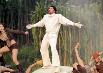 Bad Banny shkruan historinë në “ Super Bowl”, për herë të parë performancë vetëm në spanjisht!