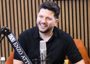 “U shite, të blenë”, Mamaqi rrëfen incidentin e papritur me Rogertin: Dil satan…