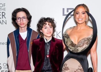 “Kokrrat e mia”,Jennifer Lopez dedikim intim për binjakët e saj Max dhe Emme për 18 vjetor!