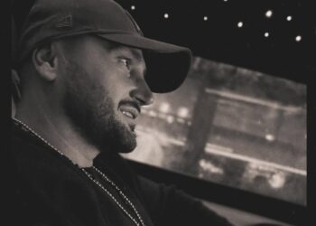 Bes Kallaku rrëfehet me këngë/ A ka një mesazh të fshehur për Xhensilën?