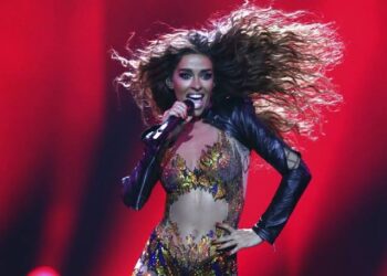 “Herën e parë që pashë ashensorin…”! Eleni Foureira rrëfen fëmijërinë e vështirë dhe mëmësinë