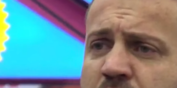 Kur muzika ndal lojën, Luizi përlotet për Shpat Kasapin!