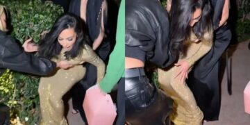 Kim Kardashian u rrëzua me takat 20 cm dhe nuk ndodhi asgjë!