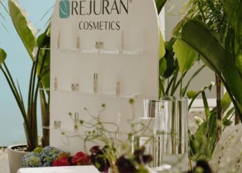 Vajzat e njohura shqiptare flasin për sekretin e lëkurës së tyre: “Rejuran”!