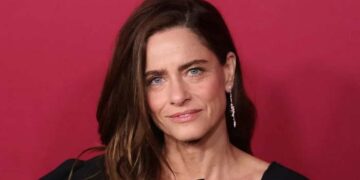 Betejë me kancerin, humbja e dy prindërve, aktorja e njohur rrëfen betejat me të cilat është përballur së fundmi!