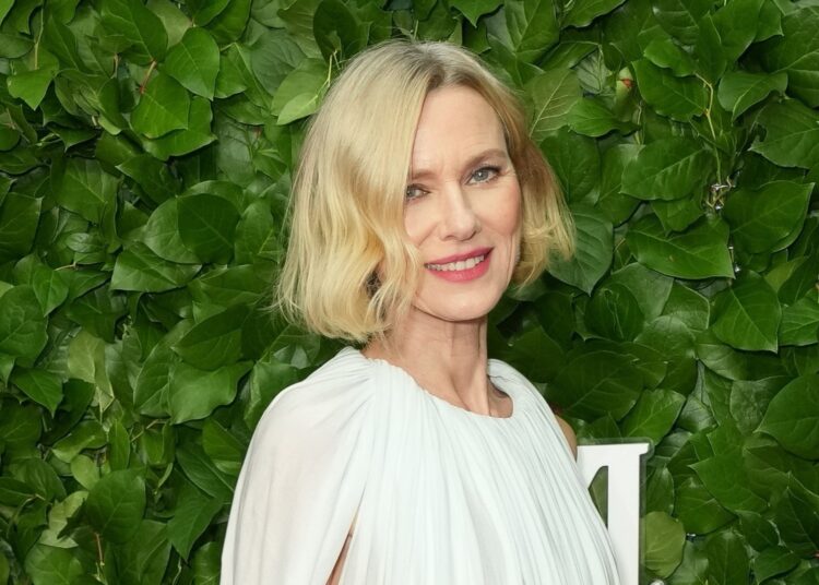 ”Më pranoni me faqet e varura”, aktorja 57-vjeçare kundër standardeve të bukurisë!